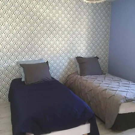 Casa de Férias Maison De Meuble Tourisme 4 Etoiles - Bord De *